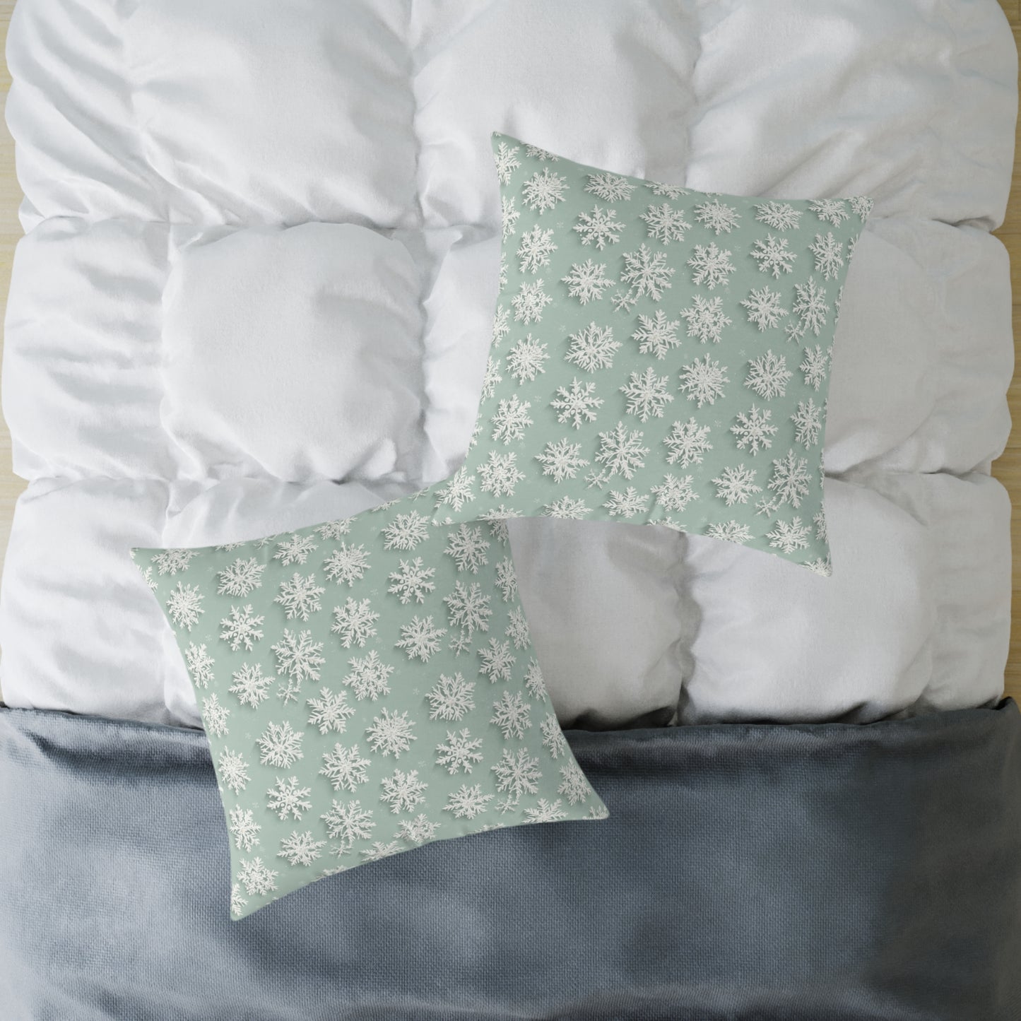 Winter Snowflake Decorative Pillow, Holiday Home Decor, Cozy Couch Cushion, Winter Celebration Gift, Snowy Pattern Pillow